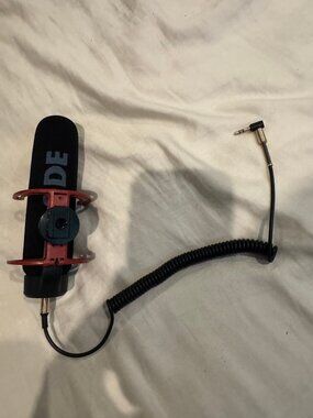 Rode VideoMic Go Compact On-Camera Microphone with Cable